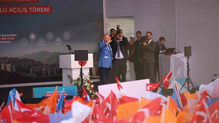 Cumhurbaşkanı Erdoğan'dan CHP'ye Eleştiri: 'İçlerindeki Bizans Oyunlarıyla Baş Başalar'