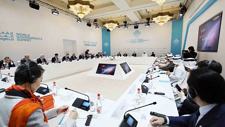 Erdoğan, Dubai'de şirket temsilcileriyle birlikte