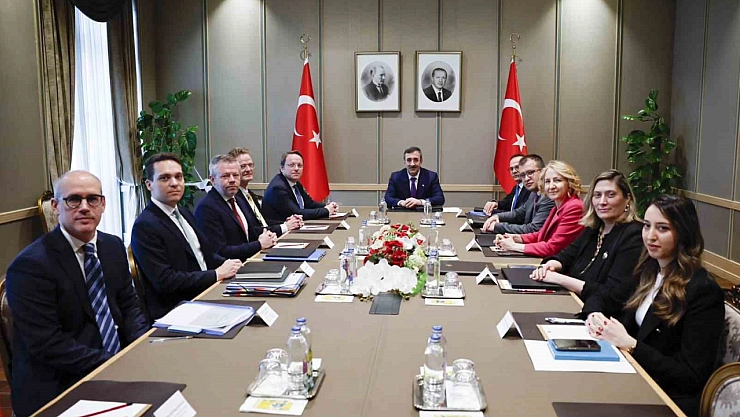Cumhurbaşkanı Yardımcısı Yılmaz, AB Sorumlu Komiseri Varhelyi ile görüştü