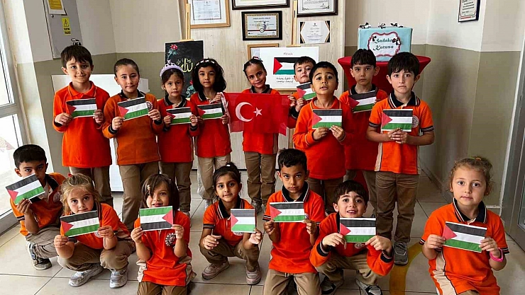 Küçük yüreklerden büyük yardım: Harçlıklar Gazze için toplandı