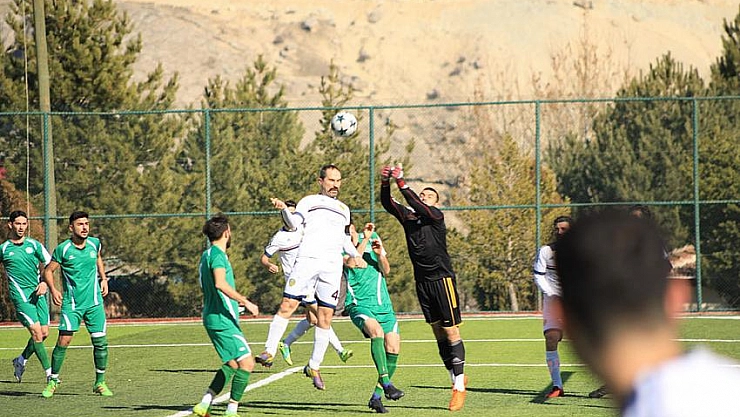 Darende liderliğini korudu