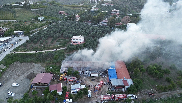 Depremden kurtardı..! 10 milyon TL'lik kayba uğradı