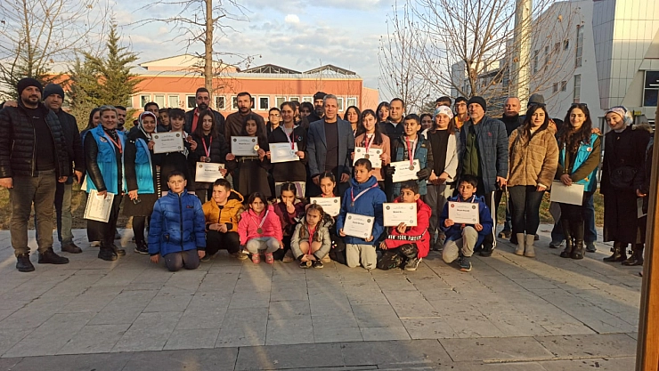 Depremin Yıl Dönümünde Yarıştılar