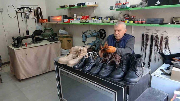 Ustalar ayakta kalmak için direniyor