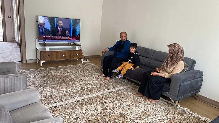 Depremzedeler köy evlerinden oldukça memnun