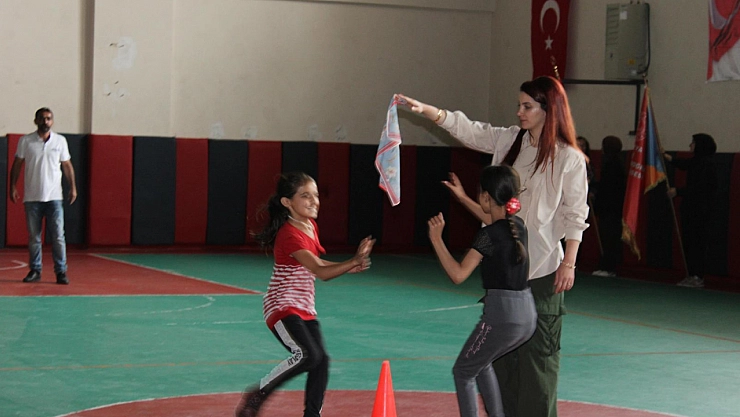 Dijital Bağımlılığa Karşı Geleneksel Çocuk Oyunları!