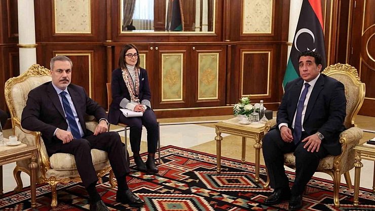 Dışişleri Bakanı Fidan, Menfi ile görüştü