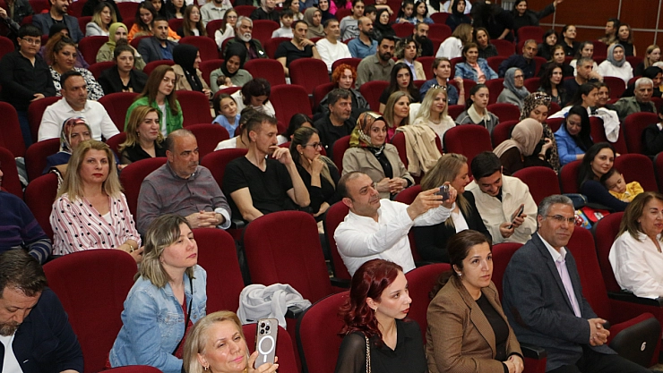 Diyarbakır'da 4 dilli konser