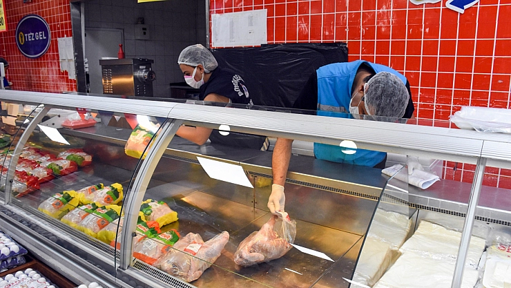 Diyarbakır'da yaklaşık 1 ton sağlıksız ürün imha edildi