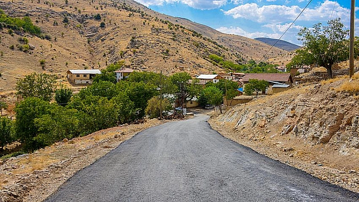 Kırsal asfaltlanıyor