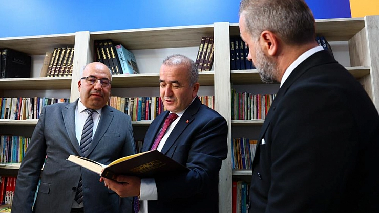 Dumlupınar İlkokulu'nda kütüphane açıldı