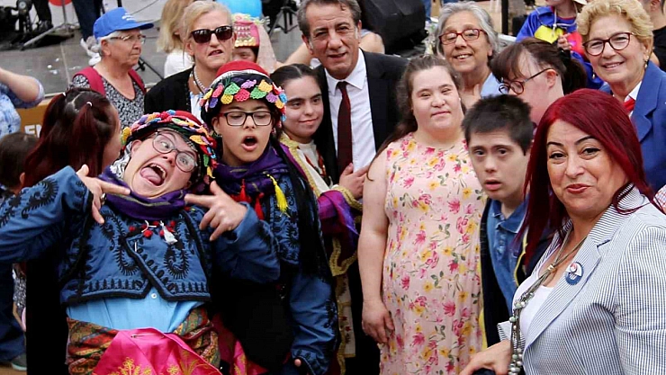 Efeler'de engelleri kaldırdılar