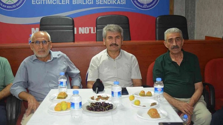 Eğitim Bir Sen bayramlaştı