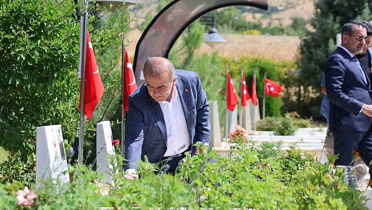 15 Temmuz şehitleri dualarla anıldı