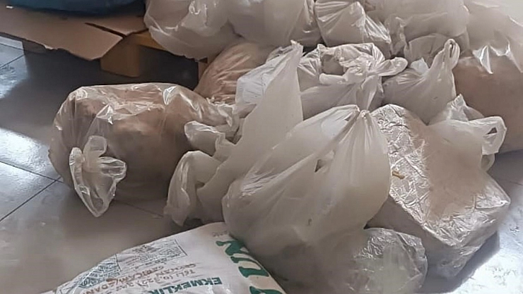 Elazığ'da 345 kilo küflenmiş tavuk ele geçirildi