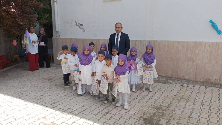 Elazığ'da 4 -6 yaş Kur'an kursunda mezuniyet heyecanı