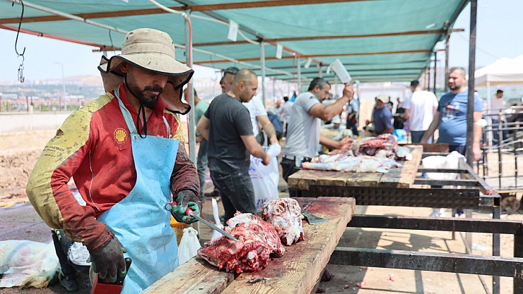 Elazığ'da bayramın üçüncü günü de kurban kesimi devam etti