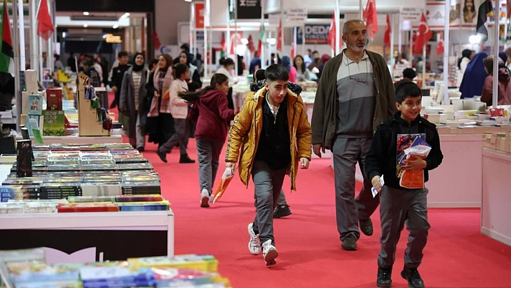 Elazığ'da Kitap Fuarı'na Yoğun İlgi