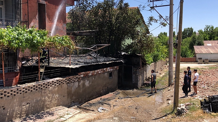 Elazığ'da odunluk yangını: 1 yaralı