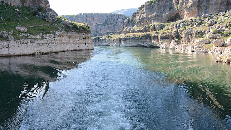 Elektrik Üretiminde Kilit Rol Oynuyor: Yarım Asırlık Barajdan Besleniyor… Fırat Nehri'nin Kalbi Malatya'da Atıyor