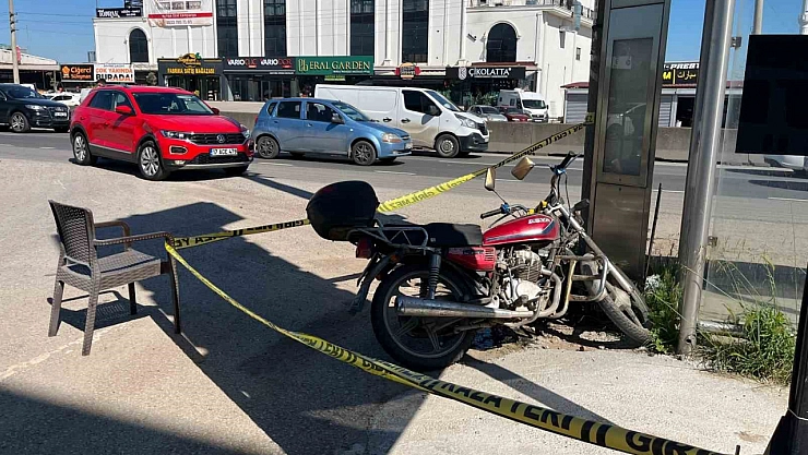 Emniyet şeridinde feci kaza!