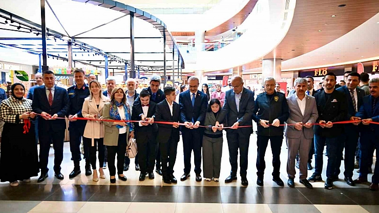 MalatyaPark'ta duygulandıran sergi: Özel öğrencilerden sanat şöleni