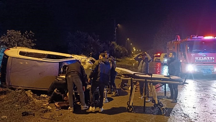 Erzin'de trafik kazası: 2 yaralı