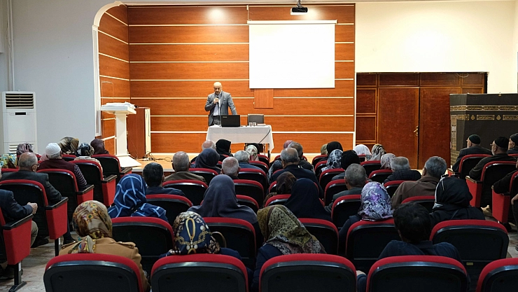 Erzincan'da hacı adayları bilgilendirildi