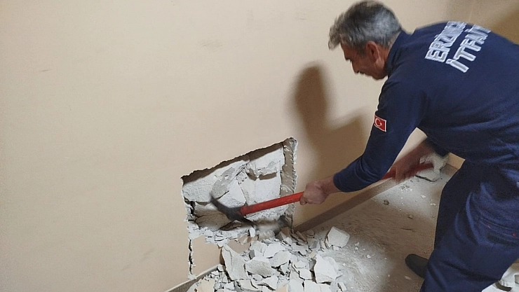 Erzincan'da kedi kurtarma operasyonu