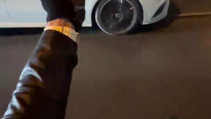 Esenyurt'ta tehlikeli inatlaşma kamerada