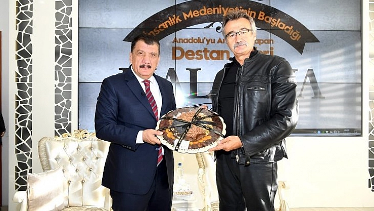 Eski bakandan Gürkan'a ziyaret