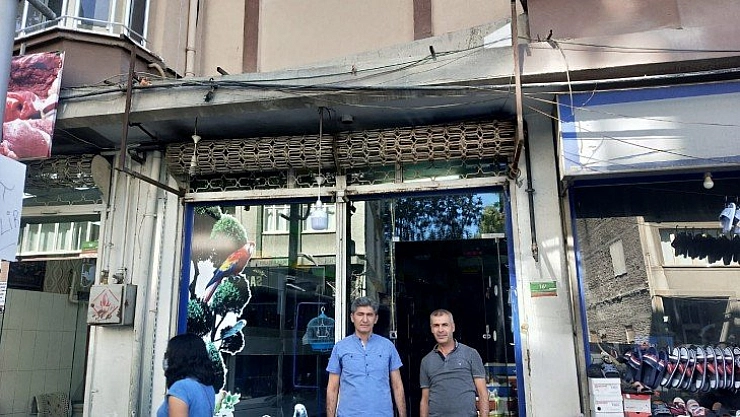 Esnaf tabela indiriyor