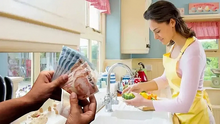 Ev hanımlarının erken emekliliği hayal oldu: 2 yıla ertelendi…