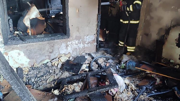 Ev yangını maddi hasara yol açtı