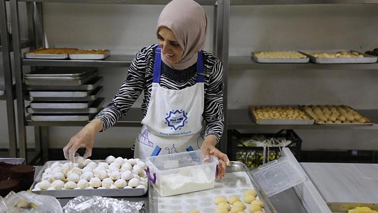 Ev yapımı lezzetler Gazi Büfesi'nde: Kadınlar üretiyor, Malatya kazanıyor