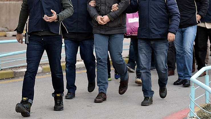 FETÖ'ye Yönelik Operasyon: 2 İlde 4 Gözaltı!