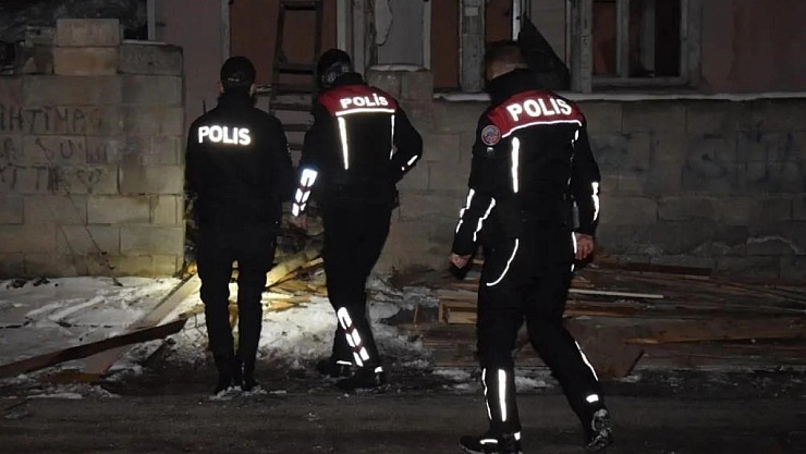 Firari hükümlü polisten kaçamadı