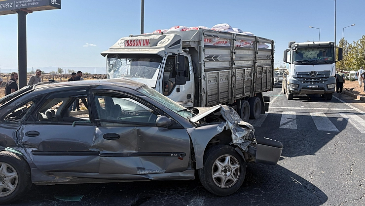 Freni patlayan kamyon dehşet saçtı: 10 yaralı