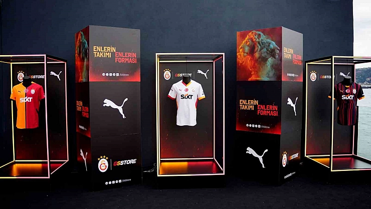 Galatasaray Formaları Tanıttı