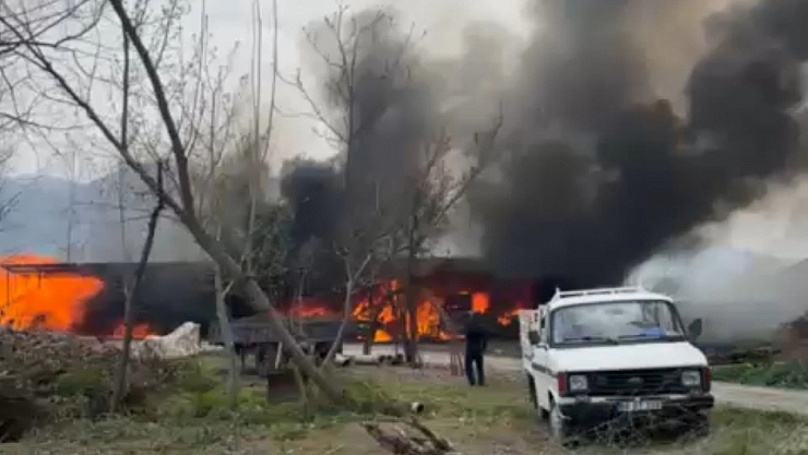 Garajda çıkan yangın güçlükle söndürüldü