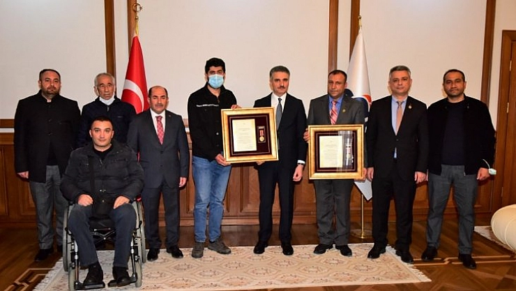 Gazilere madalyaları verildi