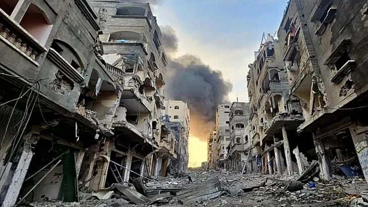 Gazze'de  acı 706'ıncı gününde de sürdü