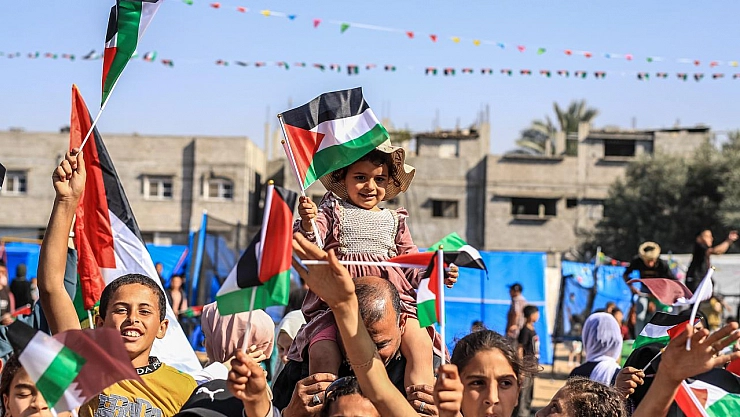 Ümmet Gazze'yi Unuttu..!