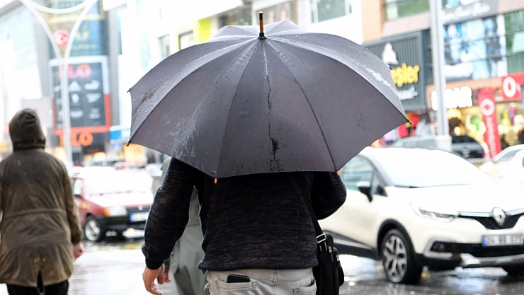 Gece saatlerine dikkat: Sağanak yağış geliyor...