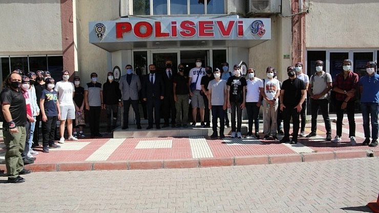 Gençler kampa uğurlandı