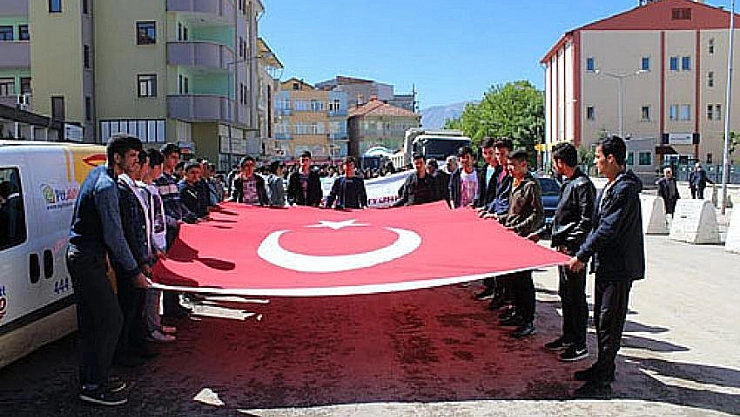 Gençlik yürüyüşü 