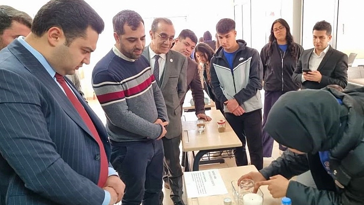 Gölbaşı'nda fizik deneyleri etkinliği düzenlendi