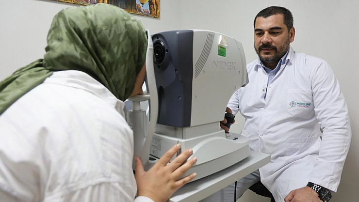 Göz uzmanı uyardı: Gözleri ovuşturmayın, şapka takın!