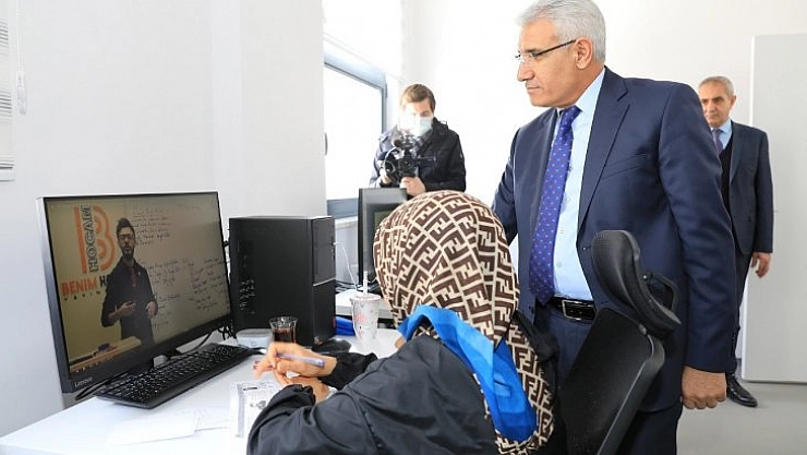 Gençler olmazsa olmazımız