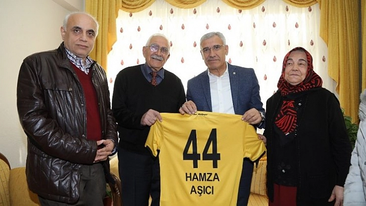 Güder'den, öğretmenine sürpriz